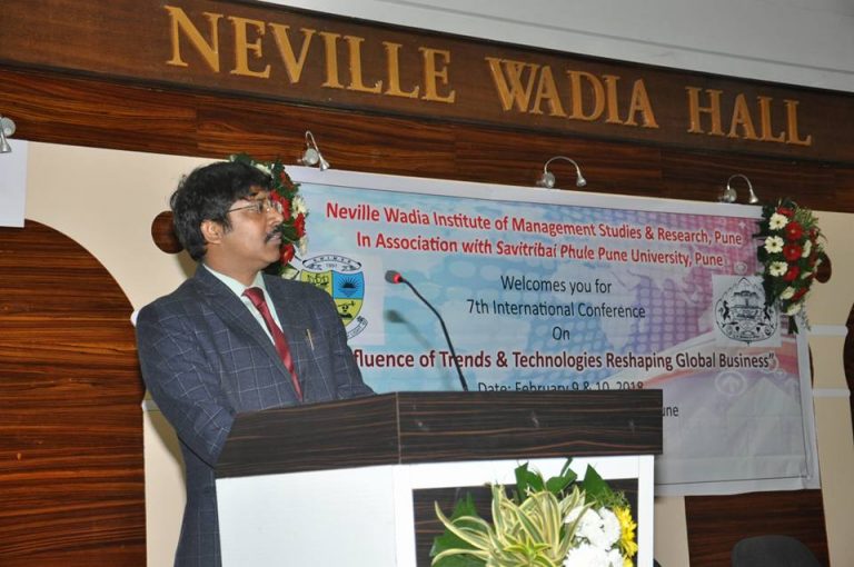 वाडिया इंस्टीट्यूट, पुणे में प्रो. रिपु रंजन सिन्हा का व्याख्यान